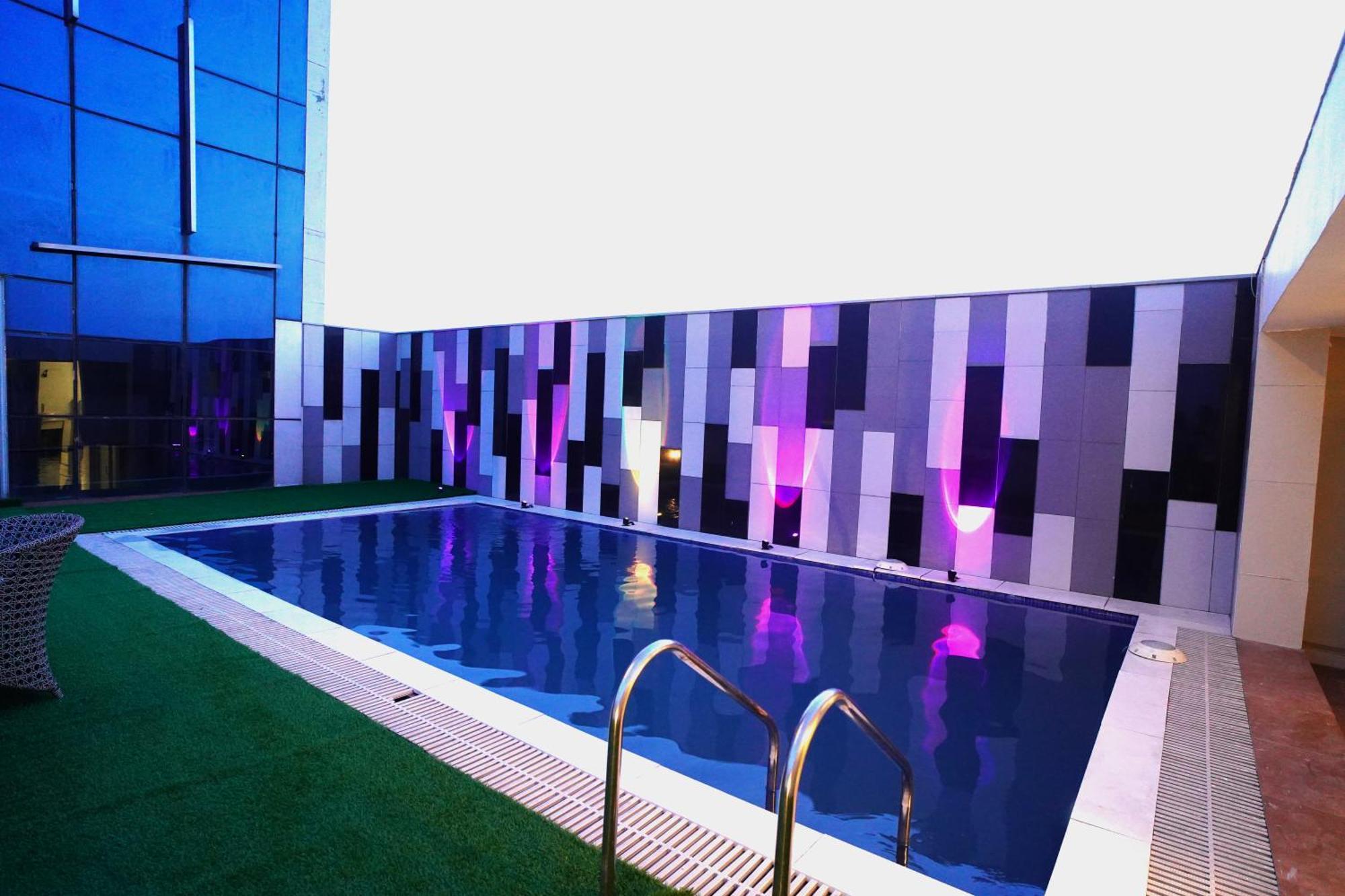 Hotel Sakura Gold Gurgaon Eksteriør billede