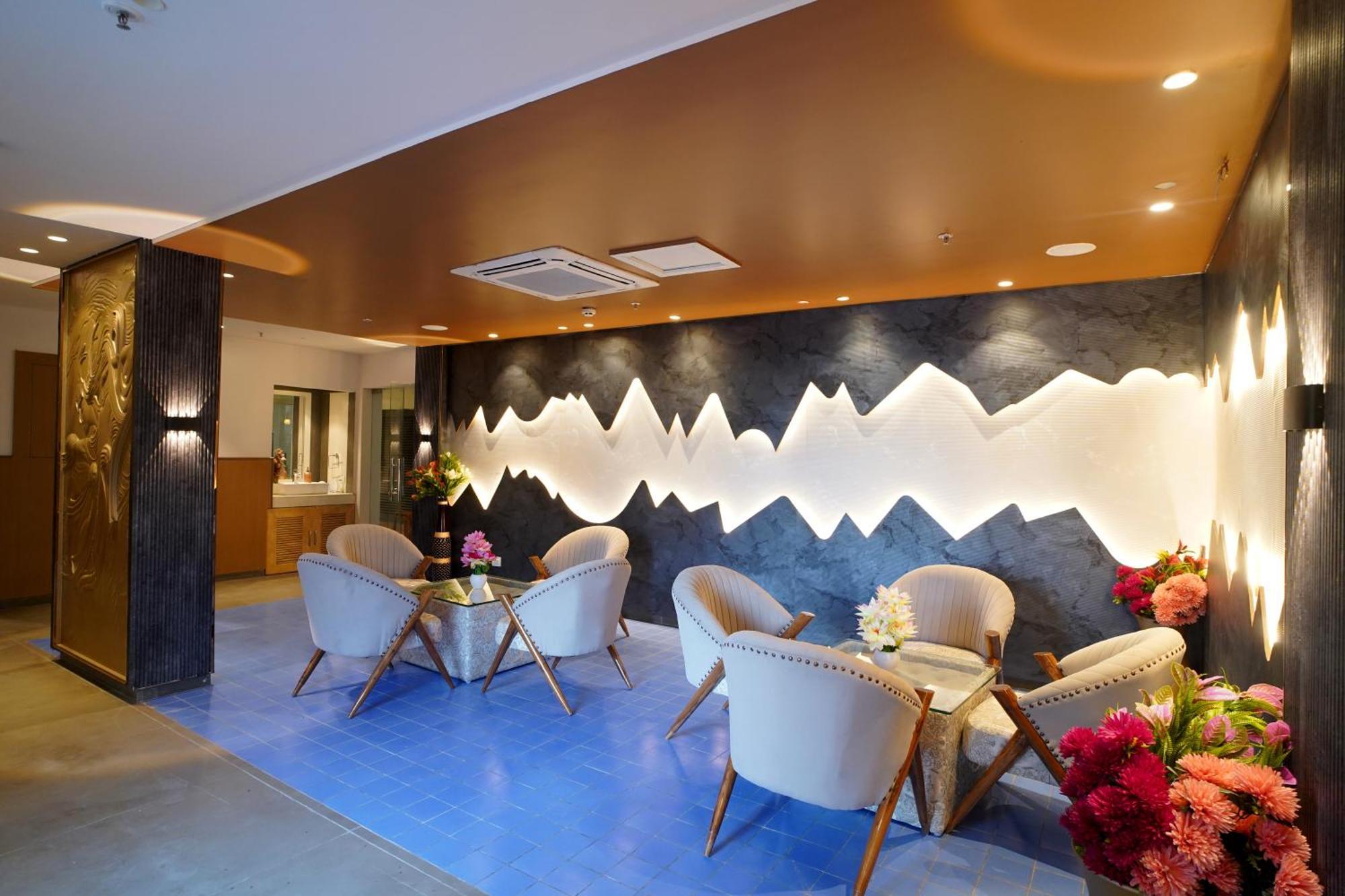 Hotel Sakura Gold Gurgaon Eksteriør billede