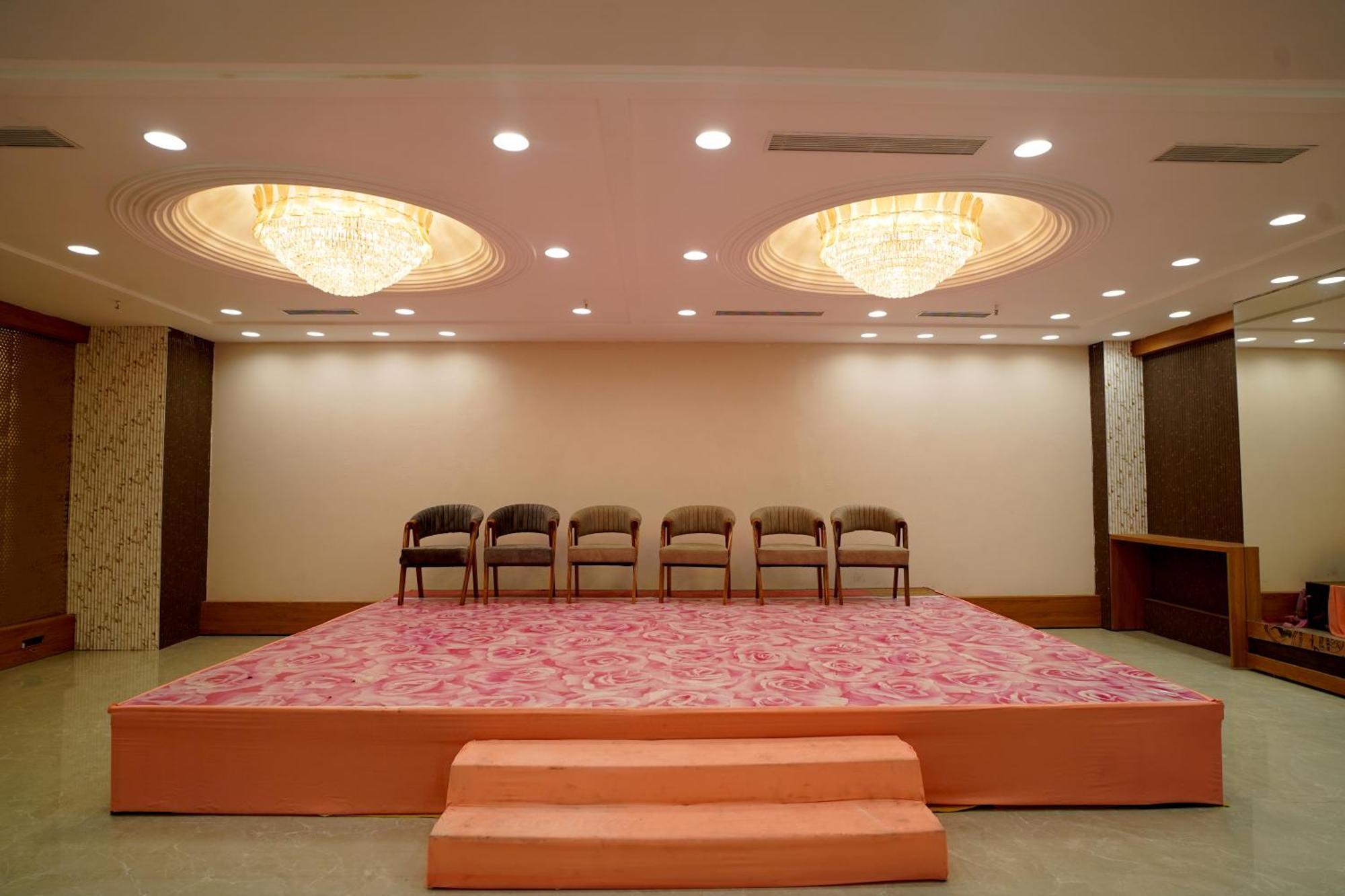Hotel Sakura Gold Gurgaon Eksteriør billede