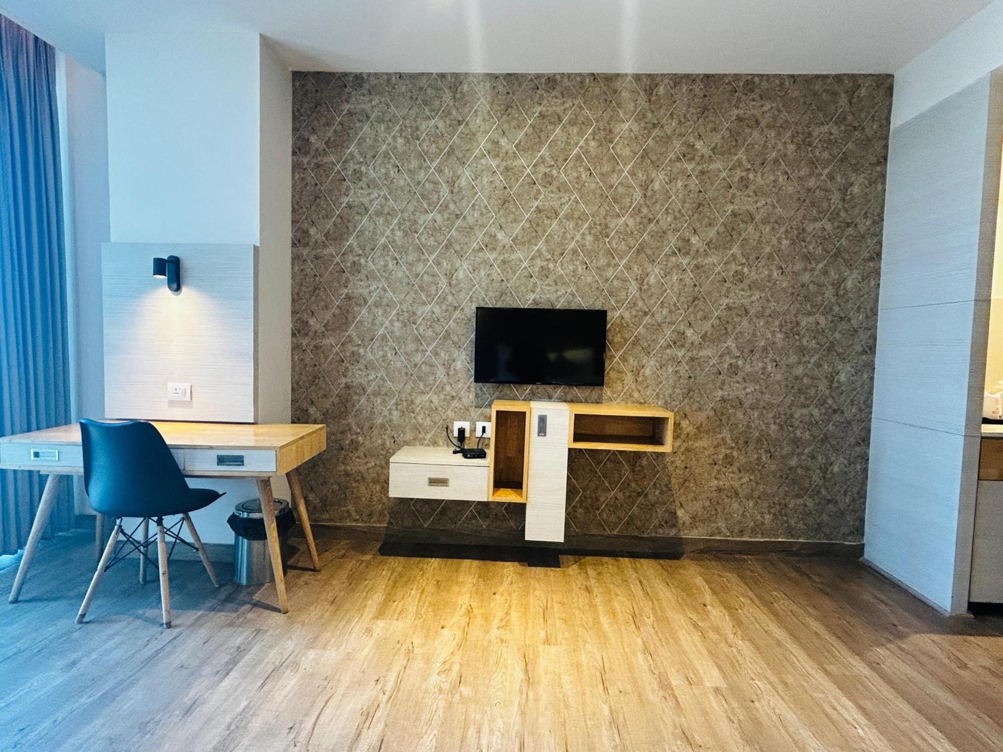 Hotel Sakura Gold Gurgaon Eksteriør billede