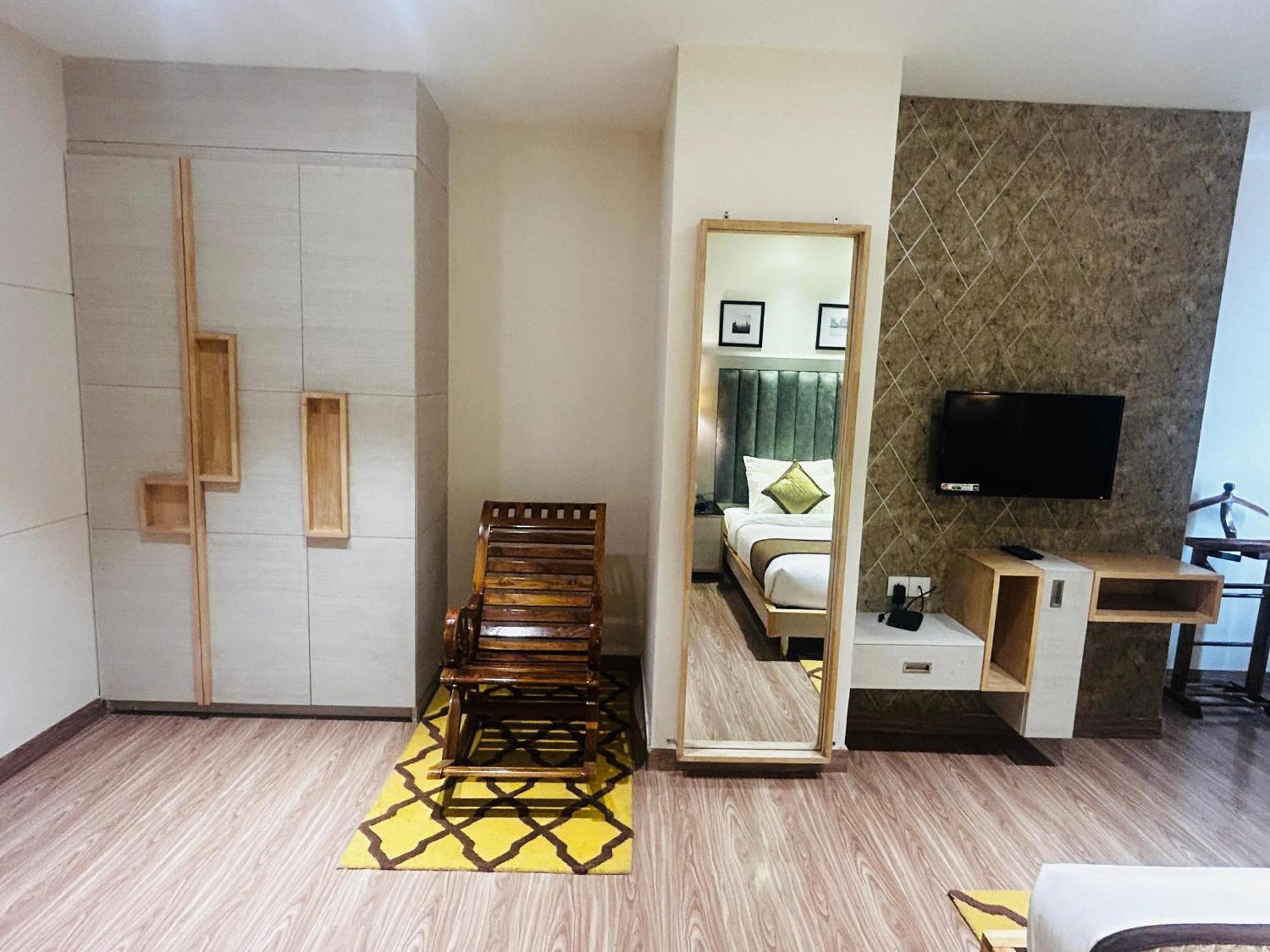 Hotel Sakura Gold Gurgaon Eksteriør billede